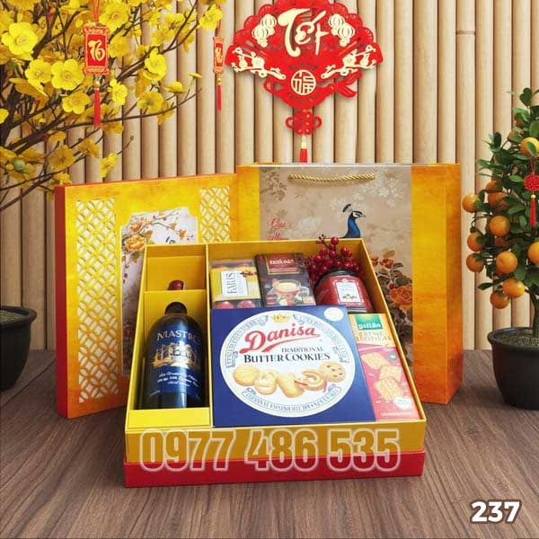 Hộp Quà Tết QT237